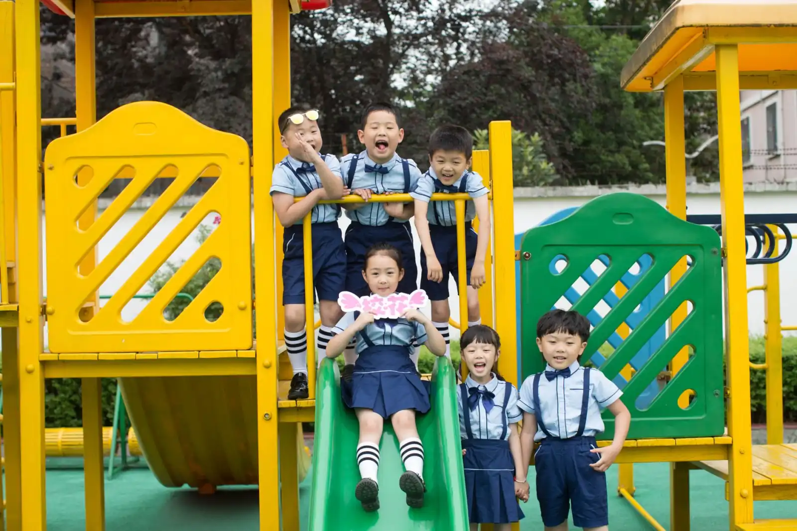成都妈妈爱双语艺术幼儿园课程体系与教学特色解析
