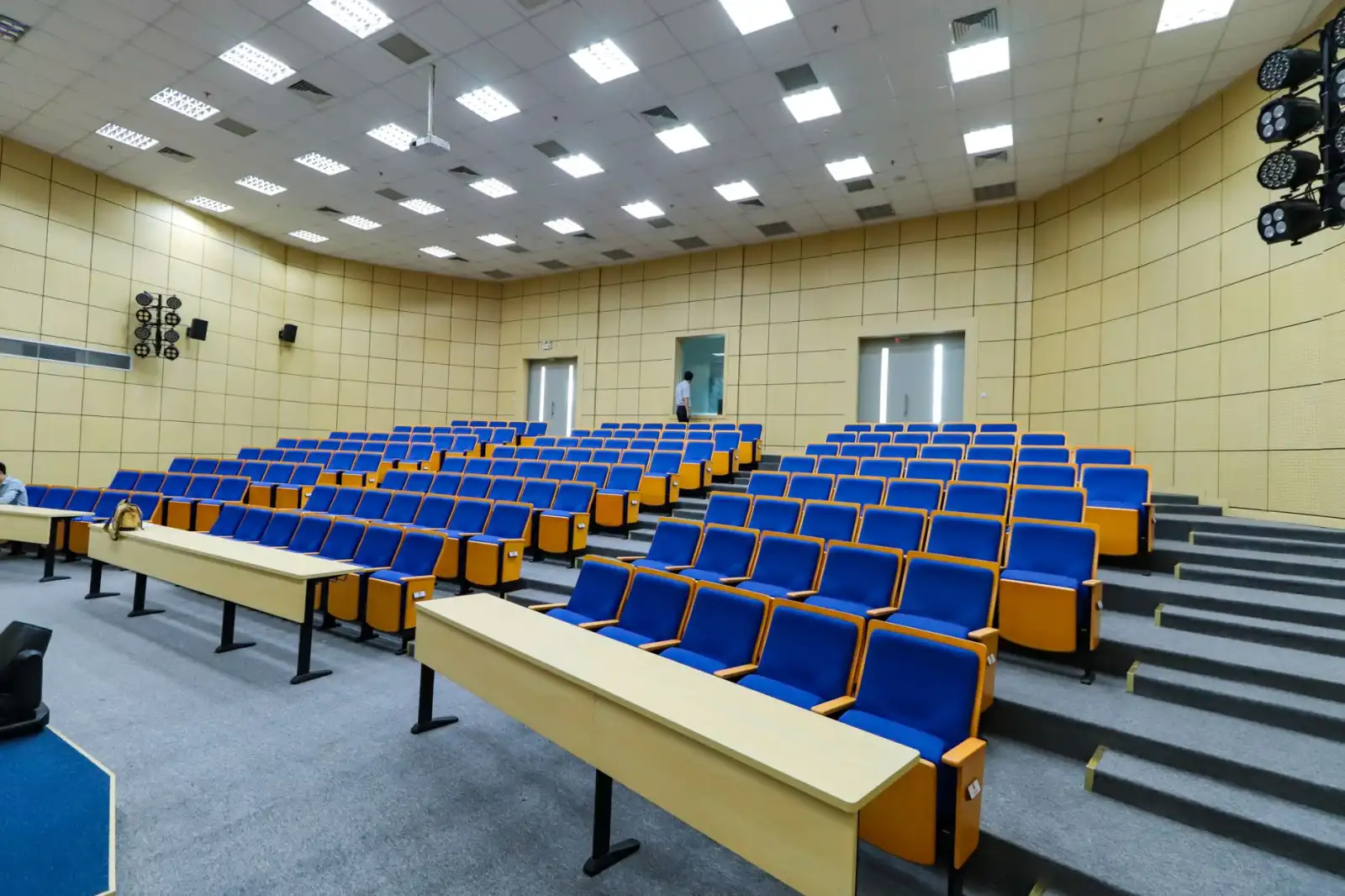 成都成华区妈妈爱幼儿园双语艺术课程体系解析：学前教育阶段的语言与艺术融合实践