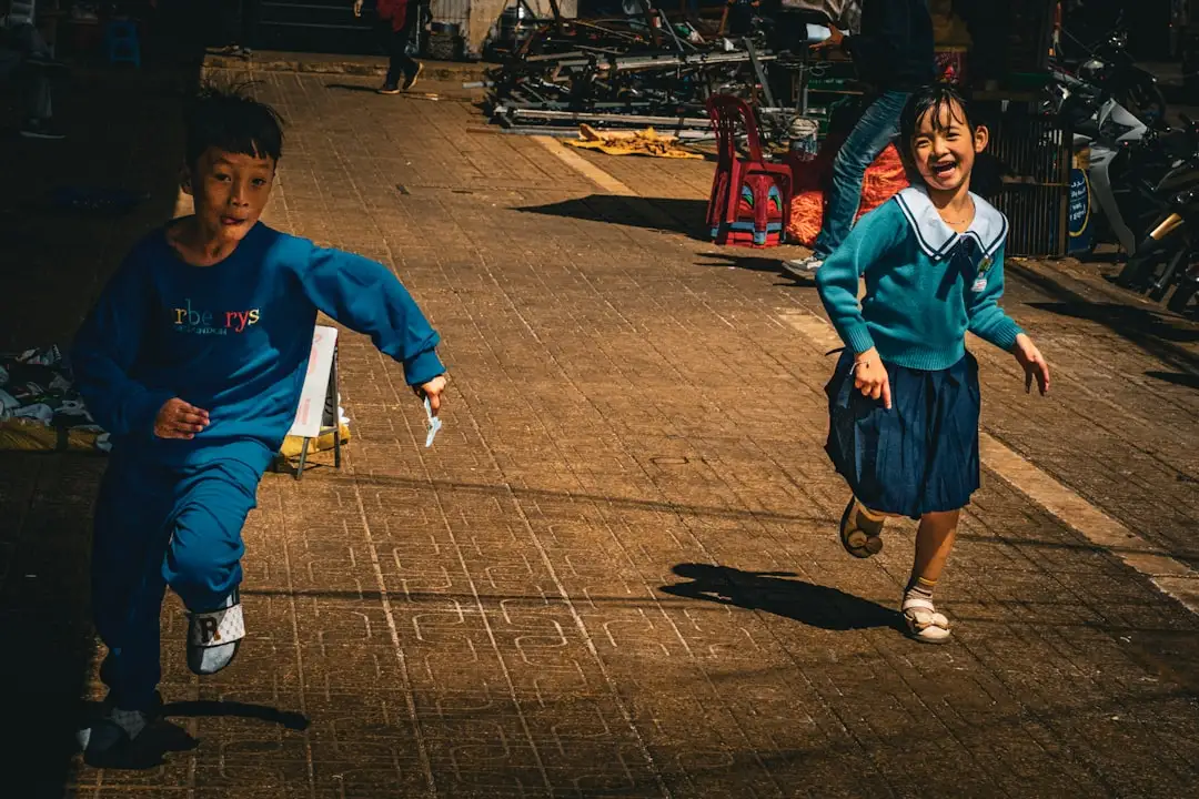 成都2025年学前教育新规解读：双语艺术启蒙课程如何适应政策要求