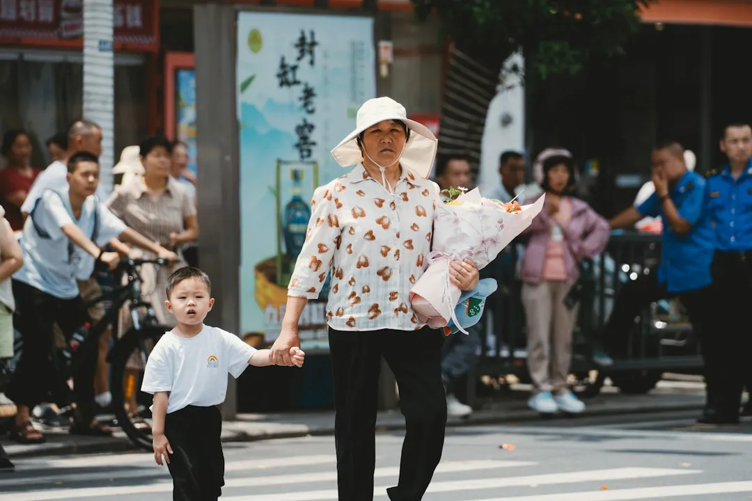 成都成华区妈妈爱幼儿园：双语艺术启蒙如何融入幼儿教育日常教学
